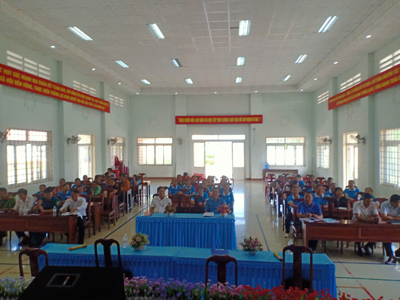 29.8 nha tam lanh TC tren xuong